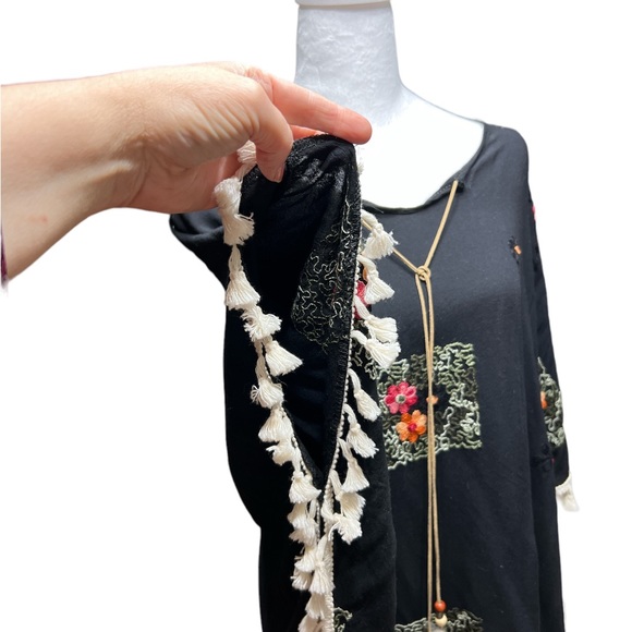 Anandas black floral embroidered poncho wrap bead feather ties tassels one size - Picture 5 of 7